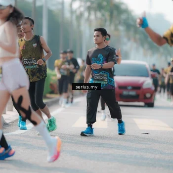 Runner Photo 6418042