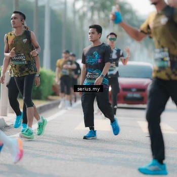 Runner Photo 6418044