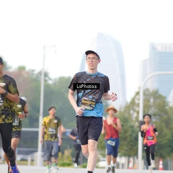 Runner Photo 6418050