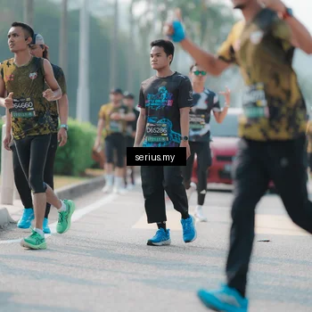 Runner Photo 6418053