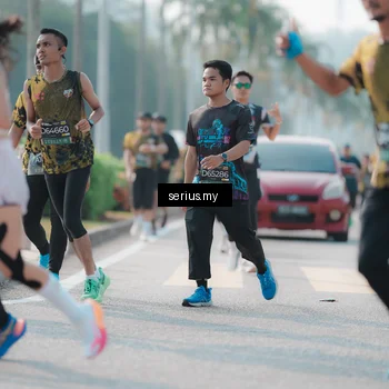 Runner Photo 6418066