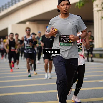 Runner Photo 6418114