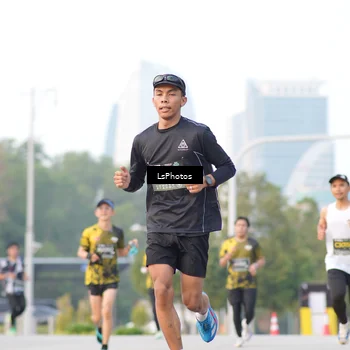 Runner Photo 6418130