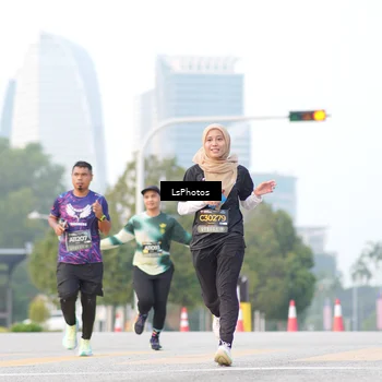 Runner Photo 6418132