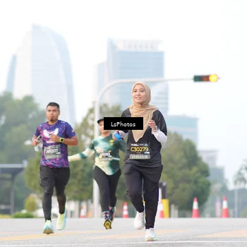 Runner Photo 6418144