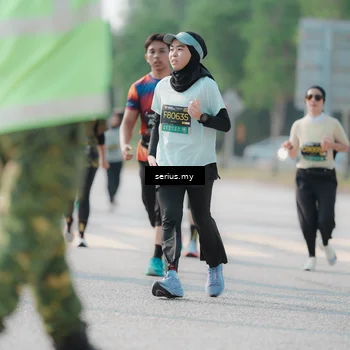Runner Photo 6418159
