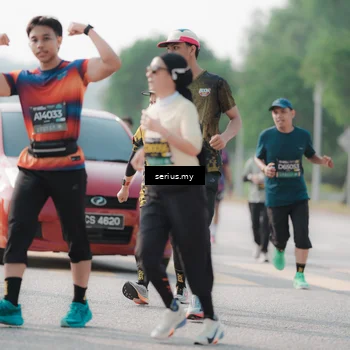 Runner Photo 6418182