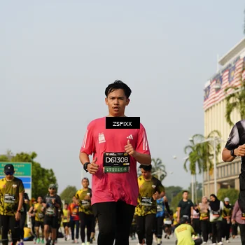 Runner Photo 6418201