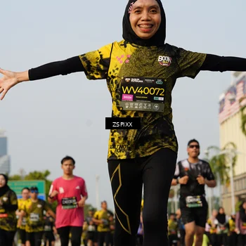 Runner Photo 6418202