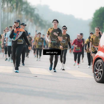 Runner Photo 6418207