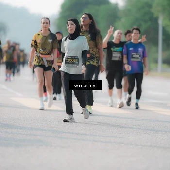 Runner Photo 6418223