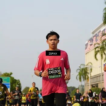 Runner Photo 6418228