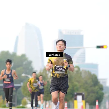 Runner Photo 6418229