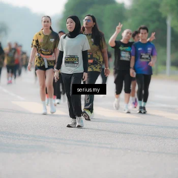 Runner Photo 6418236