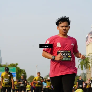 Runner Photo 6418239