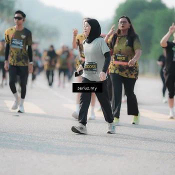 Runner Photo 6418242