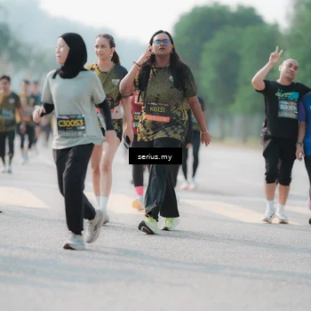 Runner Photo 6418245