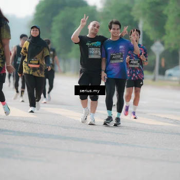Runner Photo 6418251