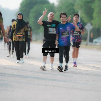 Runner Photo 6418255