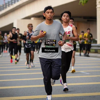 Runner Photo 6418263
