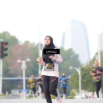 Runner Photo 6418287
