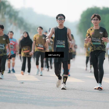 Runner Photo 6418323