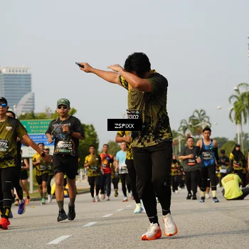 Runner Photo 6418333