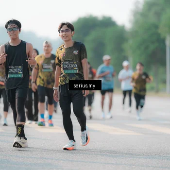 Runner Photo 6418336