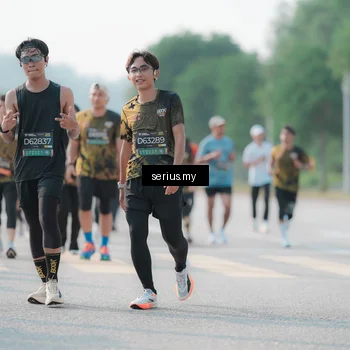 Runner Photo 6418345