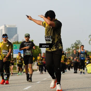 Runner Photo 6418350