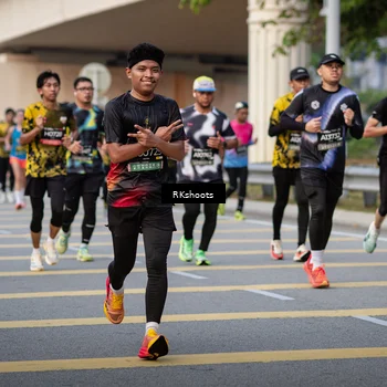 Runner Photo 6418386