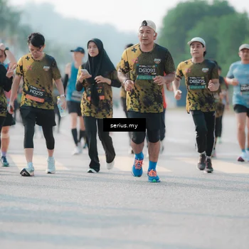 Runner Photo 6418389