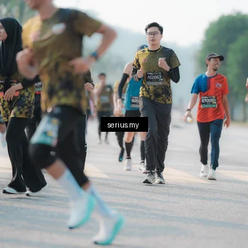 Runner Photo 6418397