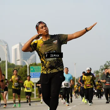Runner Photo 6418406