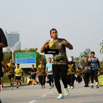 Runner Photo 6418408