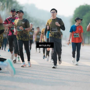 Runner Photo 6418418
