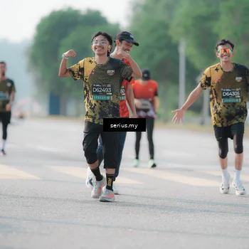 Runner Photo 6418455