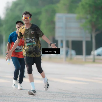 Runner Photo 6418472