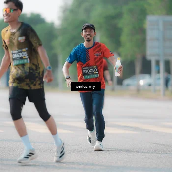 Runner Photo 6418497