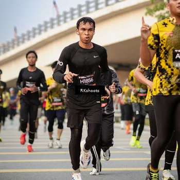 Runner Photo 6418536