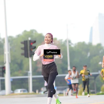Runner Photo 6418578