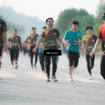 Runner Photo 6418579