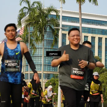 Runner Photo 6418584