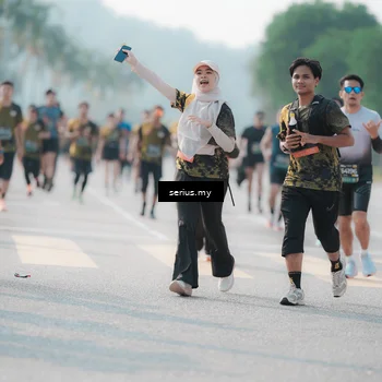 Runner Photo 6418654