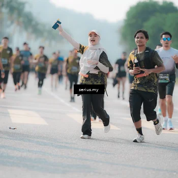 Runner Photo 6418656