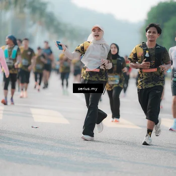 Runner Photo 6418669