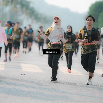 Runner Photo 6418672