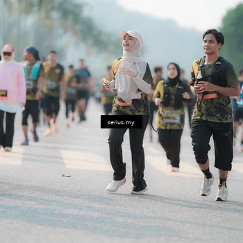 Runner Photo 6418676