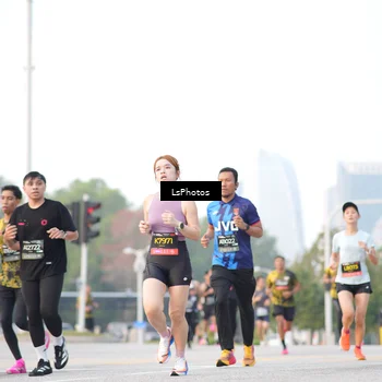 Runner Photo 6418708