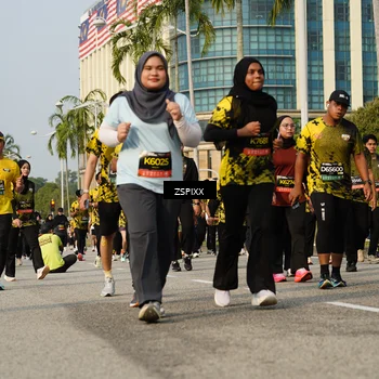 Runner Photo 6418711